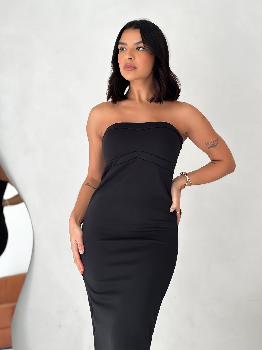 Vestido Feminino Tomara Que Caia Midi Tubinho Em Neoprene Com Bojo Elegante