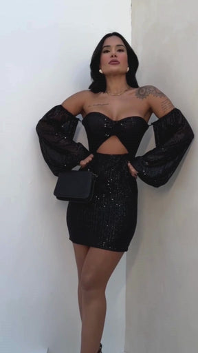 Vestido Tule Paetê Com Mangas Removíveis.