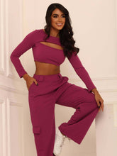 Conjunto Crepe Scuba com Calça e Blusa Cropped Manga Longa Cargo.