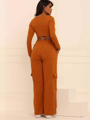 Conjunto Crepe Scuba Calça e Cropped Manga Longa Cargo.