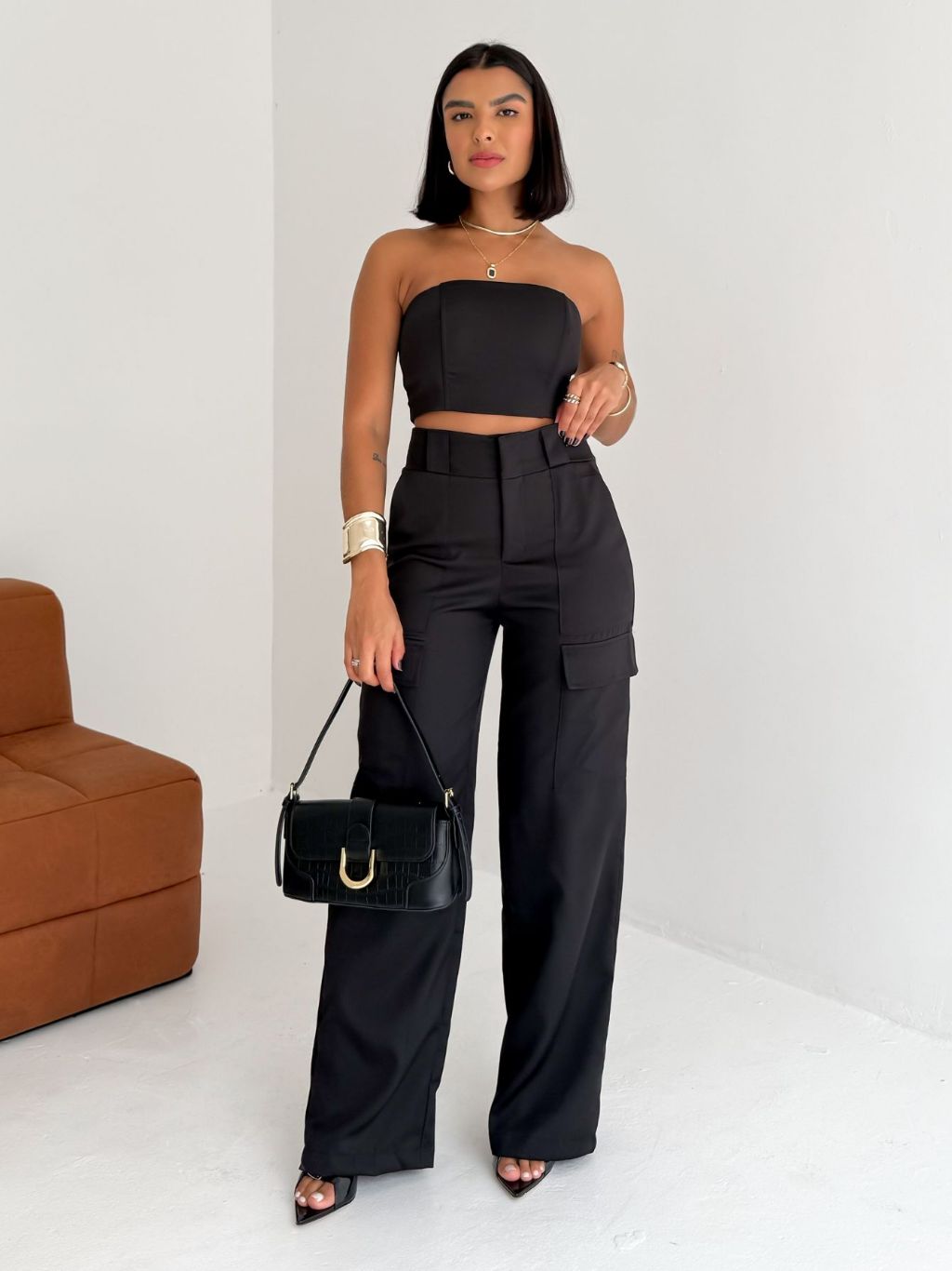 Conjunto Alfaiataria Calça Cargo com Bolso Lateral e Top sem Alça da Lunii Coleção Outono Inverno