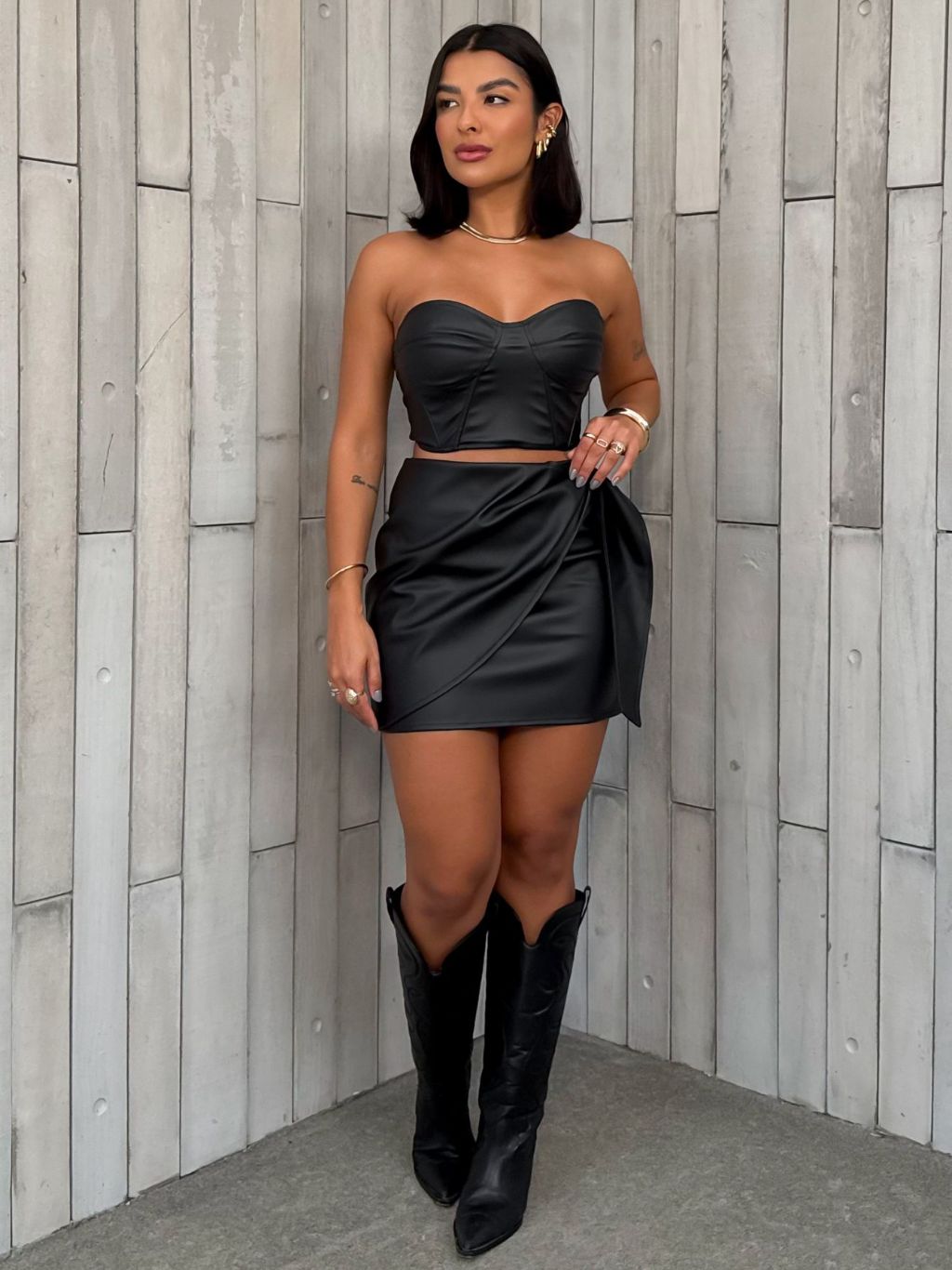 Conjunto Top Tomara Que Caia e Saia em Couro Sintético Valentina Moda Elegante Feminina